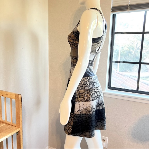 NWT-Jessica Simpson-SEXY-Mixed Reptilian Print Scuba Dress w/ CUTOUTS-Sz XS - Picture 7 of 10